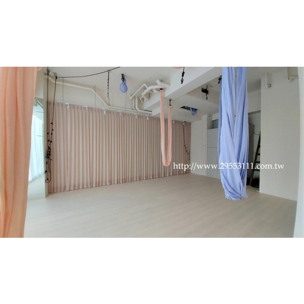 挑高落地窗紗材質窗簾裝潢安裝施工 挑高落地窗紗材質窗簾裝潢安裝施工