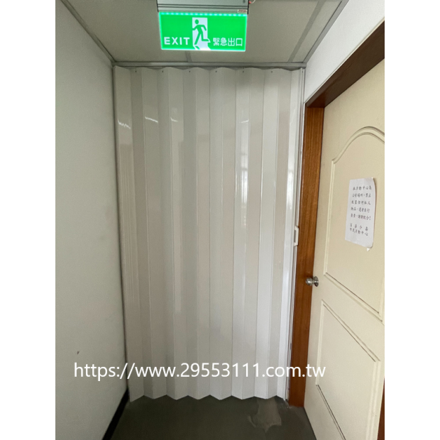 pvc塑膠折疊式活動拉門裝潢施工 pvc塑膠折疊式活動拉門裝潢施工