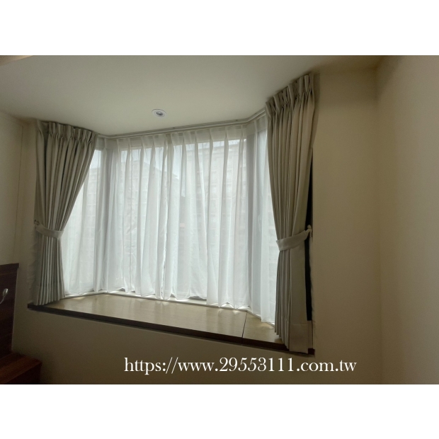 八角窗型雙層窗簾+窗紗裝潢安裝